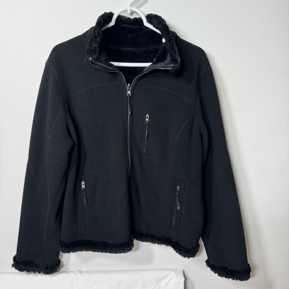 Green Tea Black fleece jacket with fur trim, size L